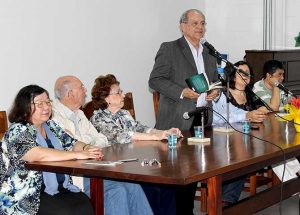 Primeiro livro da parceria FEB - CEU Primeiro livro da parceria FEB - CEU